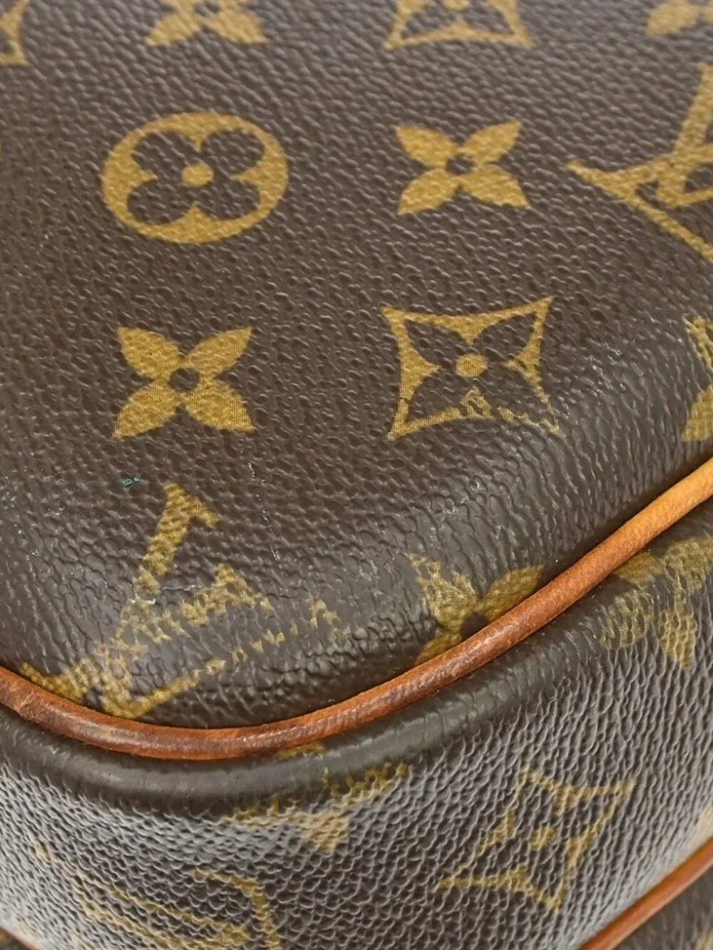 LOUIS VUITTON REPORTER PM MESSENGER SHOULDER BAG